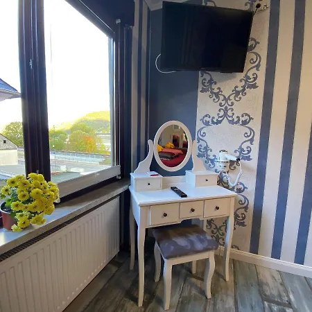 Zum Fuerstenberg Couette-café Oberdiebach
