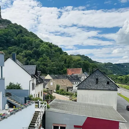 Zum Fuerstenberg 3*