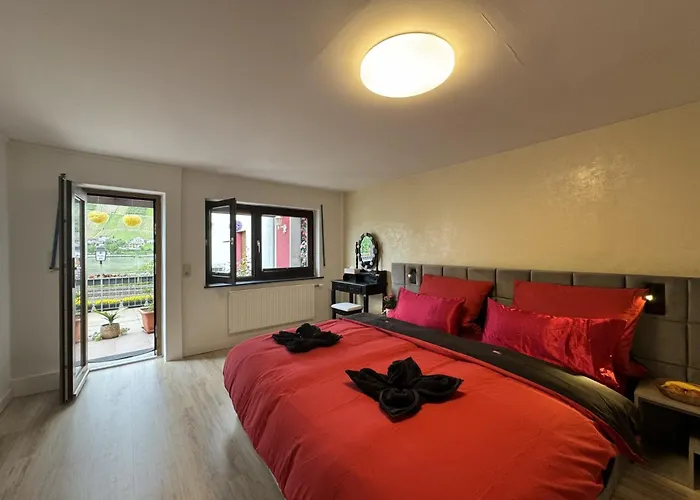 Zum Fuerstenberg 住宿加早餐酒店 Oberdiebach